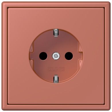 Розетка Jung Les Couleurs® Le Corbusier terre sienne brique SCHUKO® со встроенной повышенной защитой от прикосновения LC1520KI32121 LC1520KI32121  фото | Capital Power - инженерные системы
